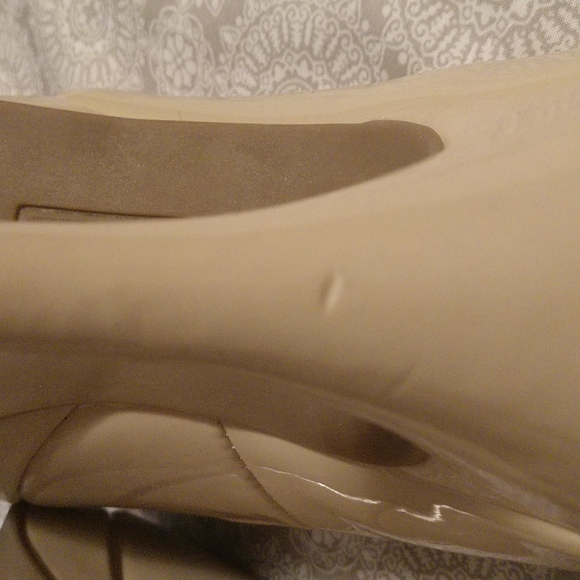 Nude Patent Peep-Toe Pumps Sz 7½ - Picture 6 of 8